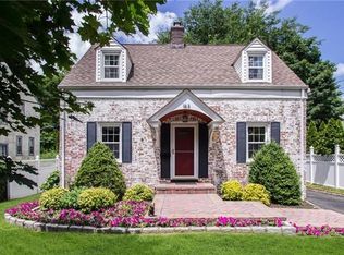 153 Clarence Rd, Scarsdale, NY 10583