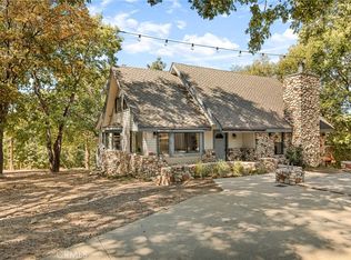 565 Dart Ct, Crestline, CA 92407