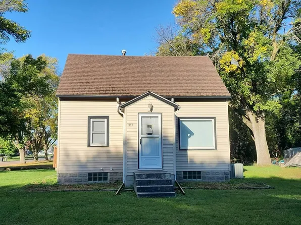 412 Central Ave S, Mapleton, MN 56065