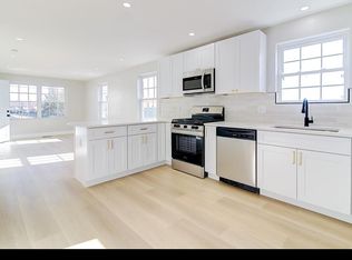 14 Robin St #1, Providence, RI 02908