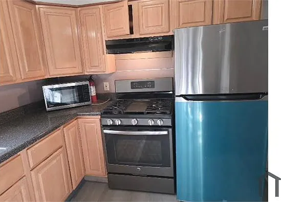 1327 S Newkirk St — Photo 5