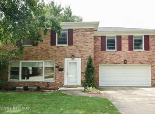 412 S Na Wa Ta Ave, Mount Prospect, IL 60056
