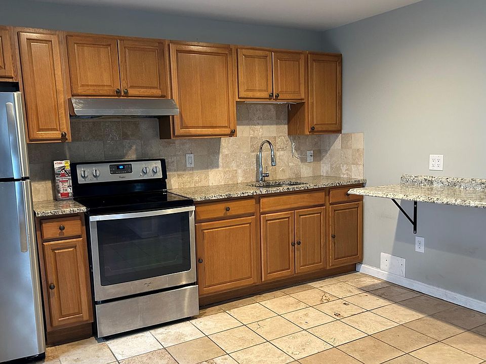 2nd image of 4 Milton Ave #2.2