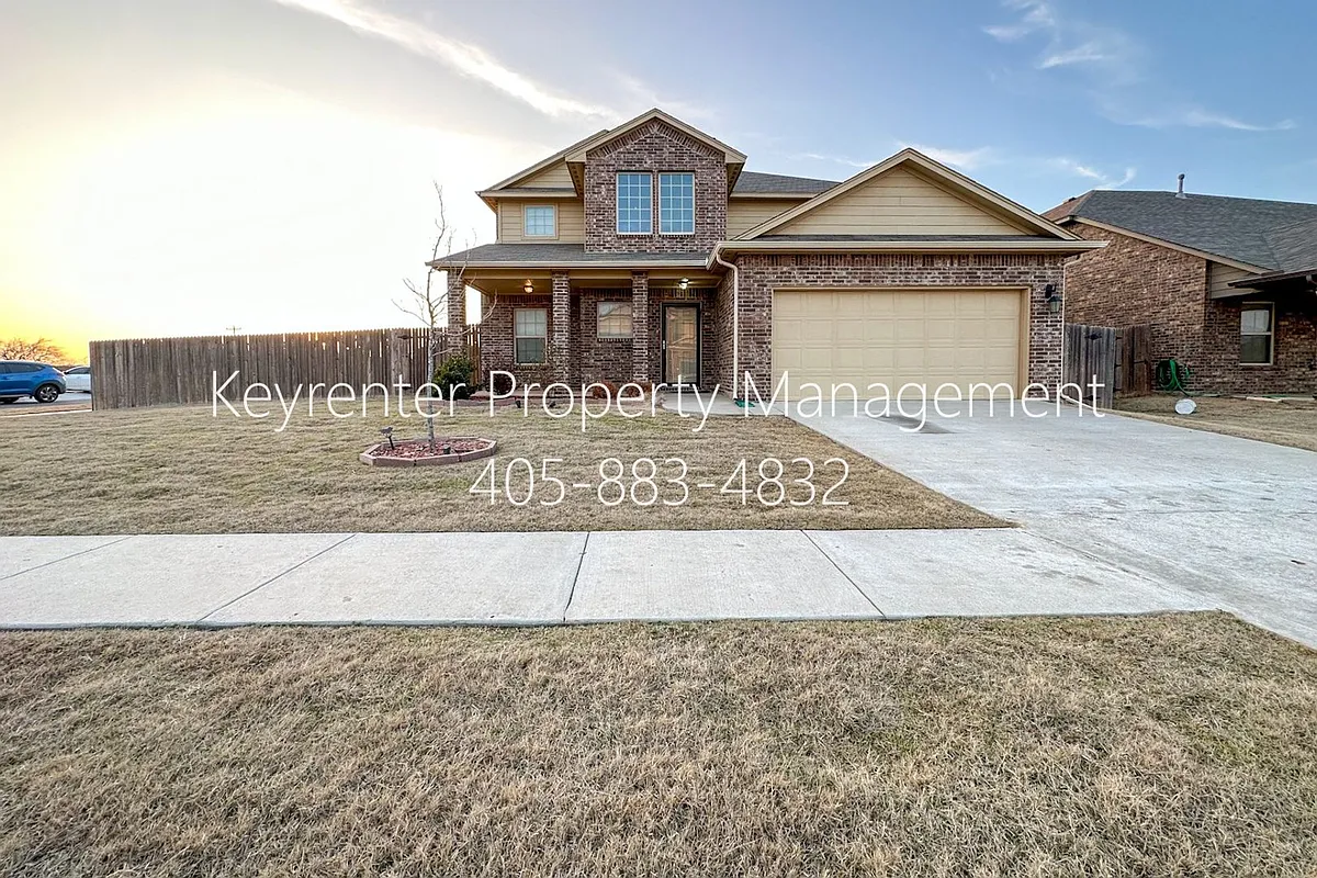 Building Photo - 2409 Rosa Cir
