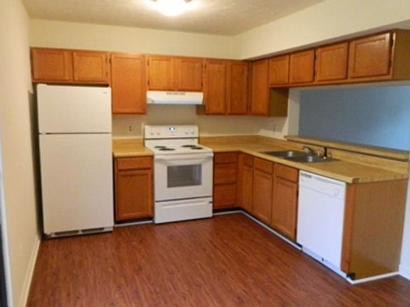 2nd image of 160 Montview Forest Dr