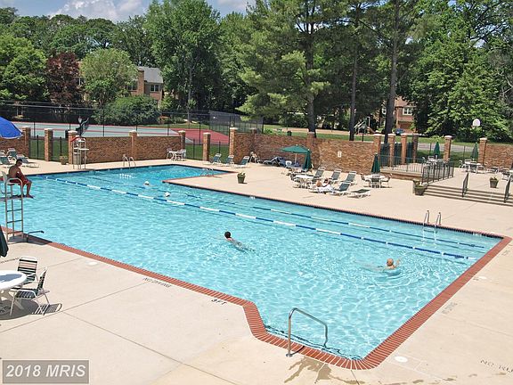 3rd image of 11405 Commonwealth Dr #11405