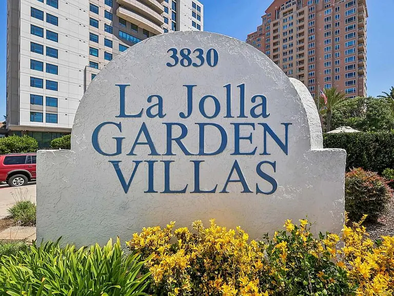 3525 Lebon Dr #308 — Photo 38