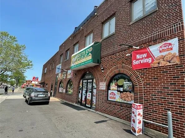 886 Maple Avenue, Hartford, CT 06114