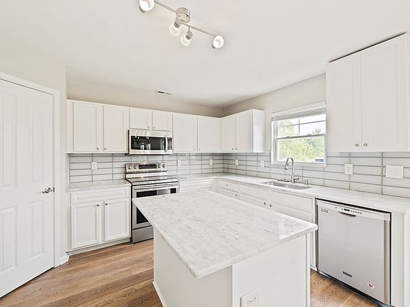 4th image of 203 Ganyard Farm Way