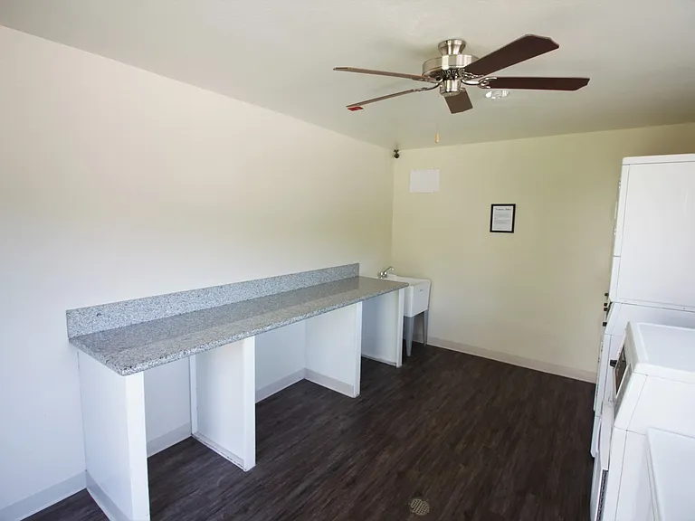 Parkview Palms Apartments- Riverside, CA — Photo 102