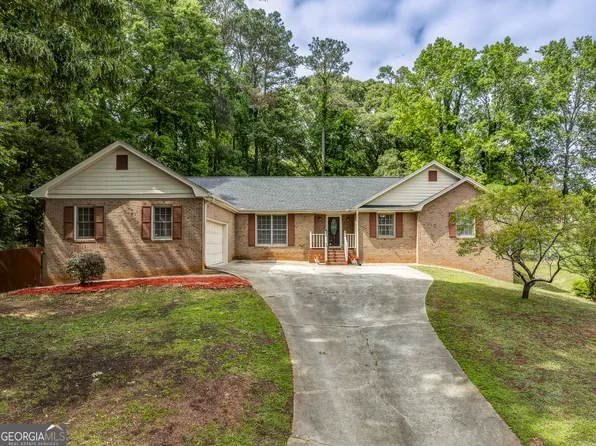 6646 Heathrow Ct, Stone Mountain, GA 30087