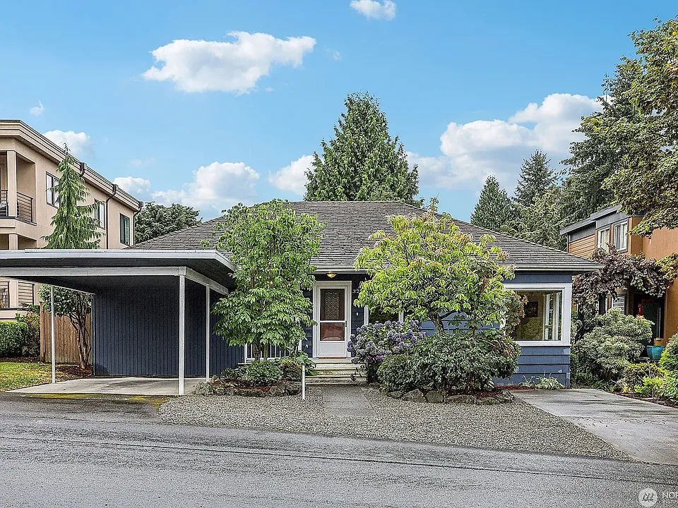 321 6th Ave S