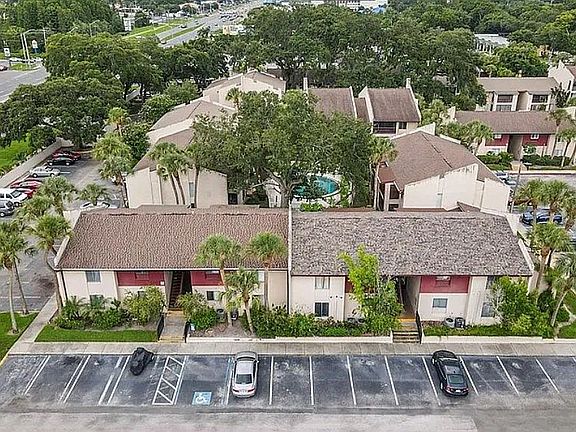 4th image of 3806 N Lake Dr Unit 24