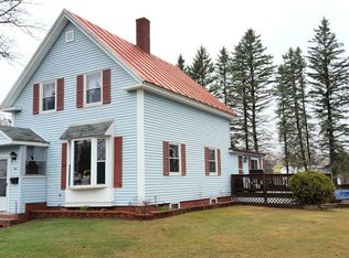 21 Robinson St, Skowhegan, ME 04976