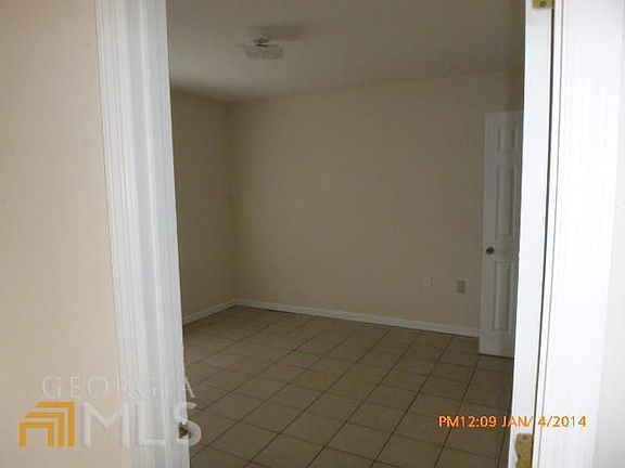 3rd image of 140 Lanier Dr #129