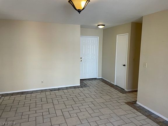 2nd image of 1318 Montezuma Ct