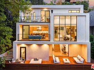 16530 Akron St, Pacific Palisades, CA