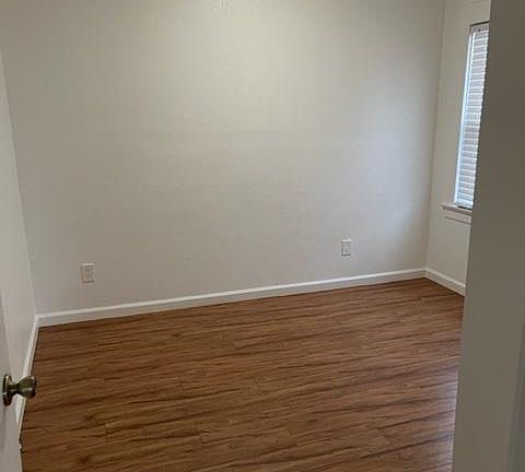 5th image of 608 W 19th St