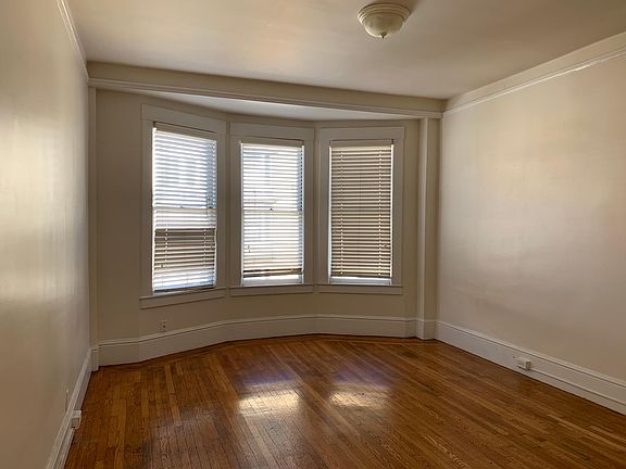 2nd image of 237 Leavenworth St APT 402