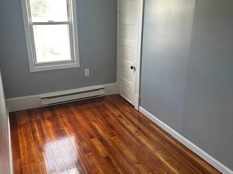 43 Prospect St — Photo 3