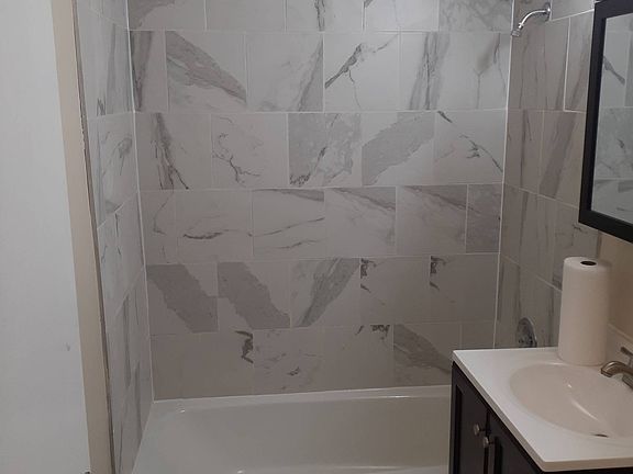 3rd image of 9957 S Cicero Ave APT 207