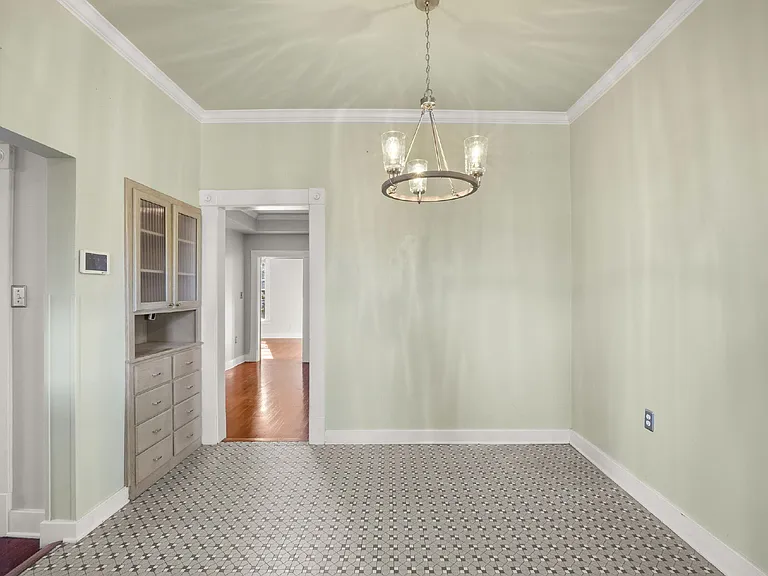 300 S 8th St — Photo 11