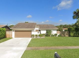 9095 Saddlecreek Dr, Boca Raton, FL 33496