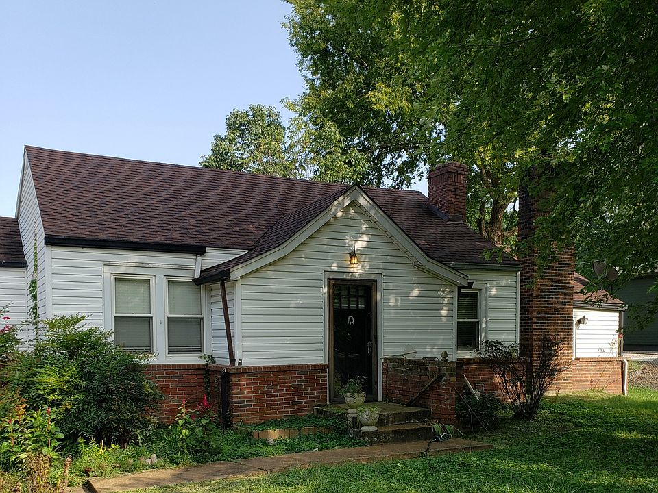 2nd image of 2424 Branch St
