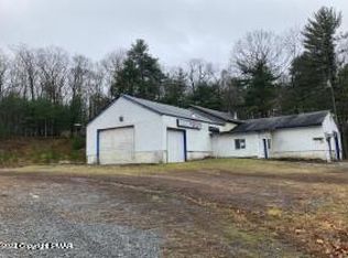 1226 Milford Rd, Dingmans Ferry, PA 18328