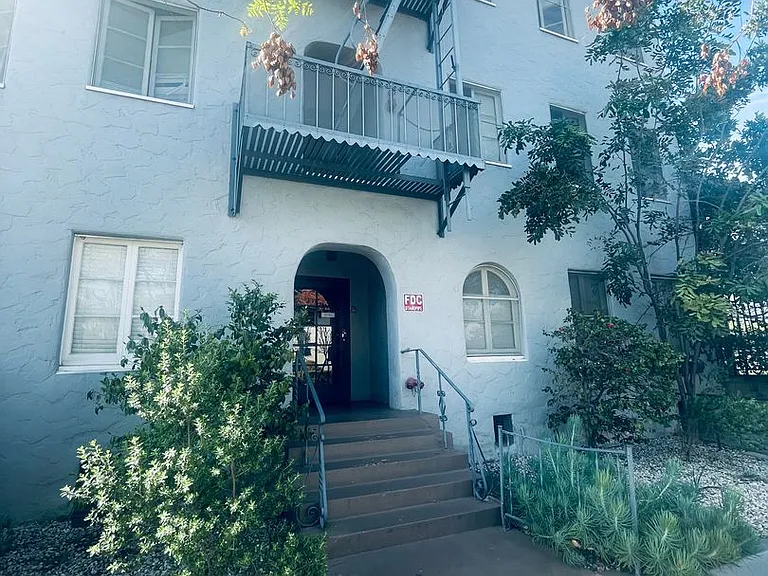 Chateau Lily - Chateau Lily LLC — Photo 9
