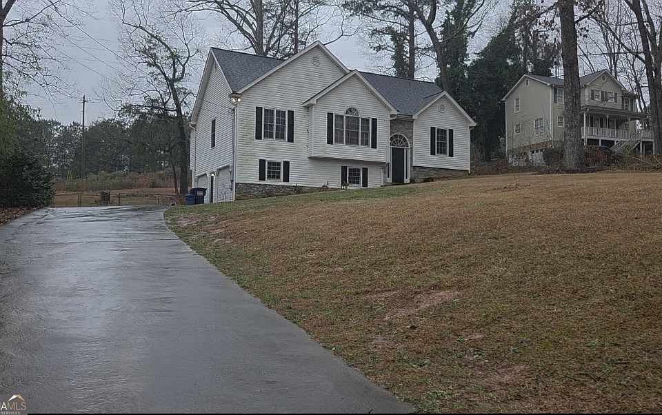 1st image of 2240 Mills Wood Run