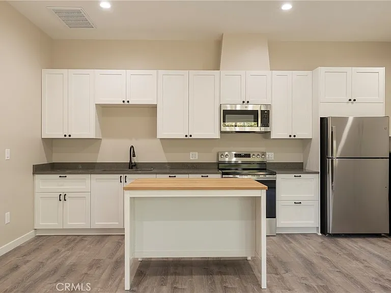 1732 E Ruddock — Photo 3