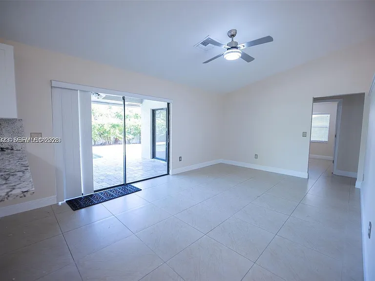 9815 NW 43rd St — Photo 3