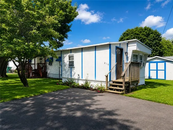 219 Maplecrest Dr, Cabot, PA 16023