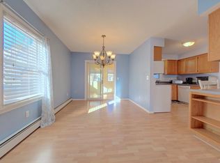 43 Kingsbury Ln, Glastonbury, CT 06033