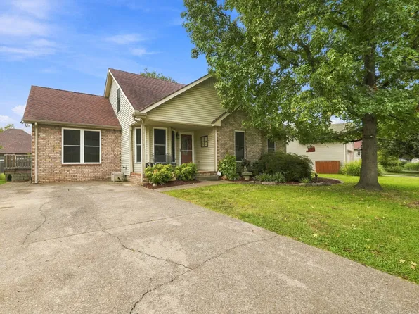 2008 Waterford Dr, Old Hickory, TN 37138