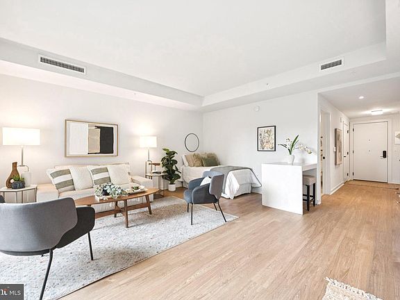 5th image of 1625 Eckington Pl NE Penthouse 315