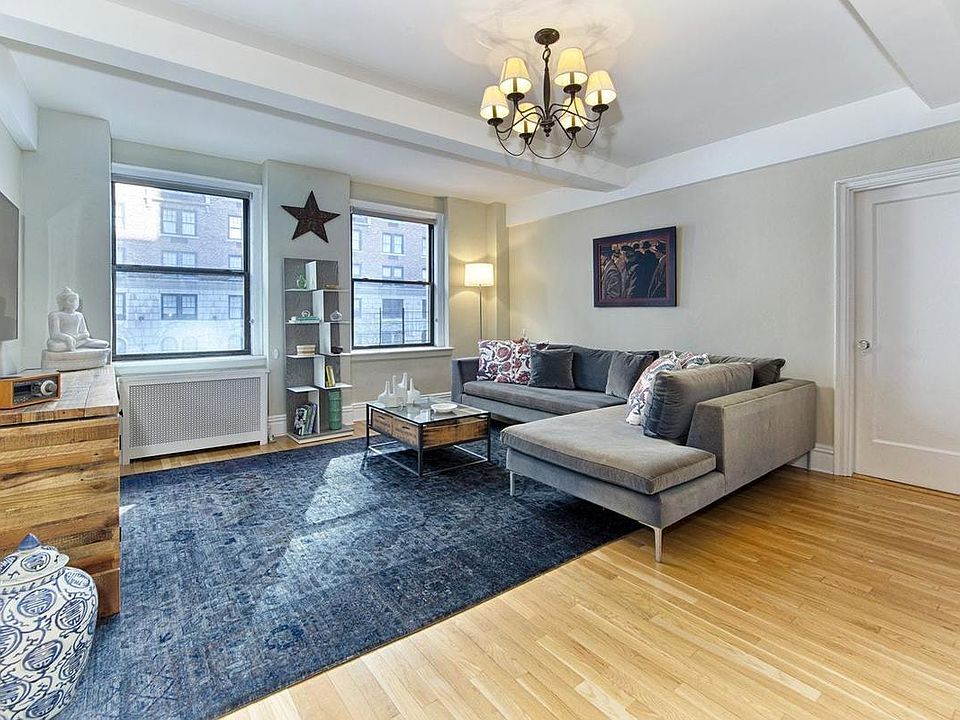 1st image of 34 W 72nd St #33