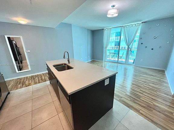 5th image of 1900 N Bayshore Dr APT 2317