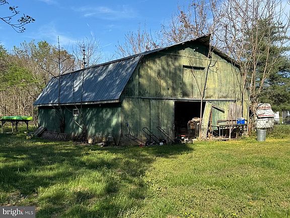 4th image of 9790 Ironsides Rd