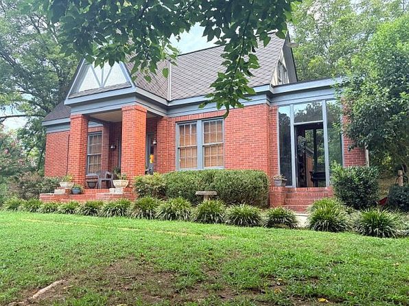 260 Blacks Bluff Rd SW