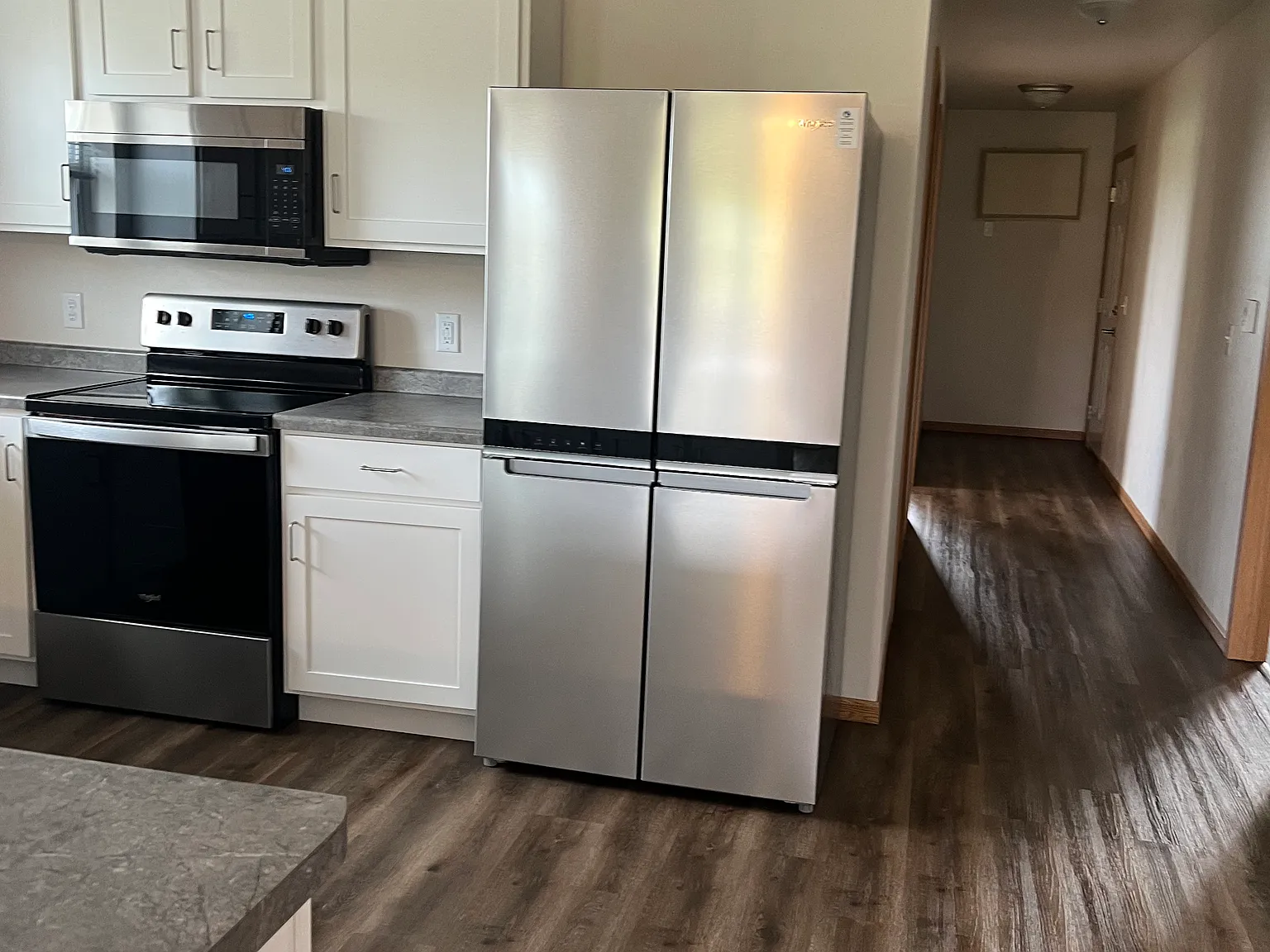 2 bed, 1200 sqft, $1,470 — Photo 3
