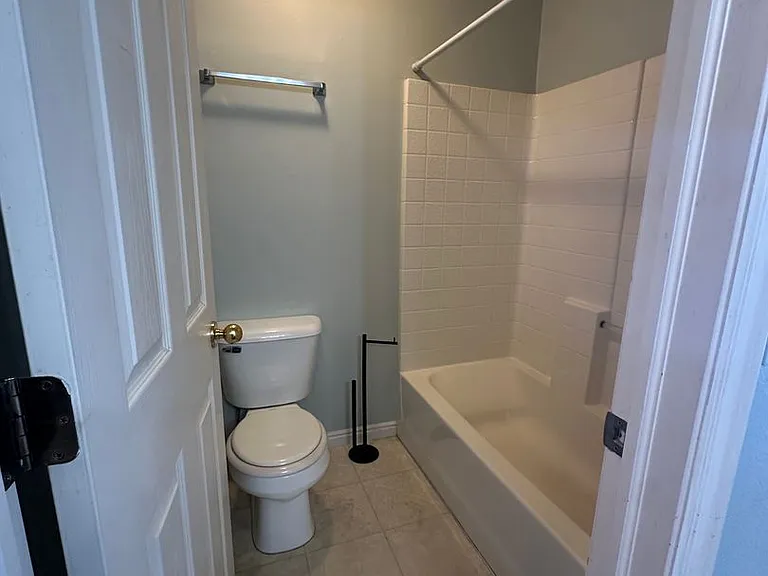 1403 S 1020 W — Photo 4
