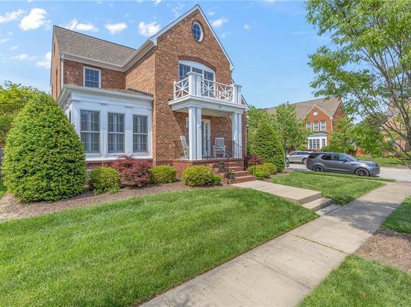 366 Robert Frost St, Newport News, VA 23606