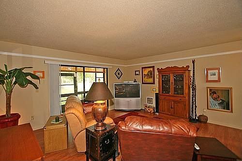 2nd image of 600 Domenico Cir Unit C7