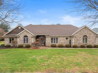 405 S Riviera Ln, Yorktown, IN 47396
