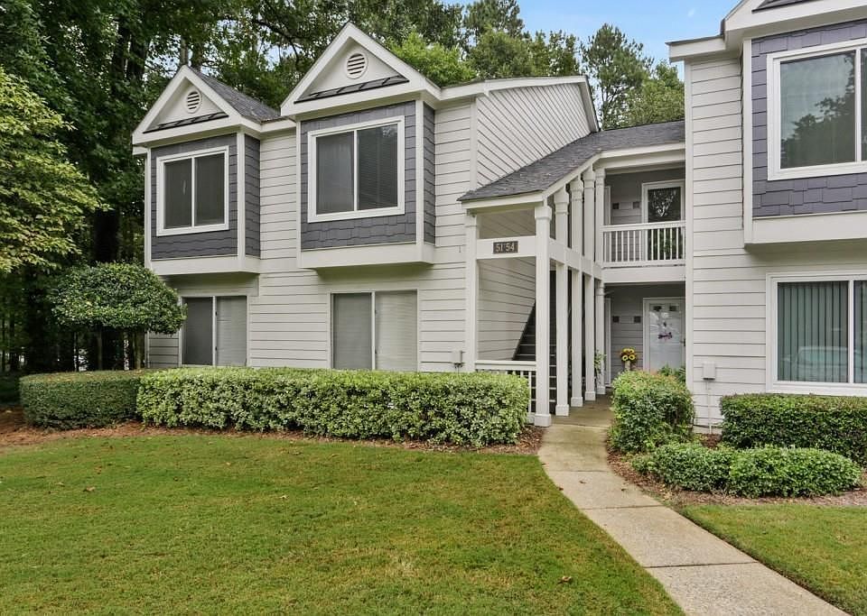 1st image of 52 Arbor End SE