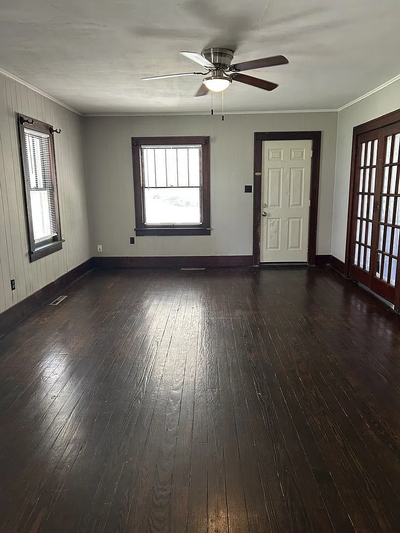 Nice 2 Bedroom 1 Bathroom Home — Photo 2