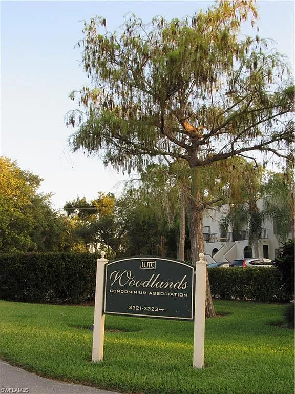 2 bed, 2.0 bath, 965 sqft, $1,700 — Photo 2