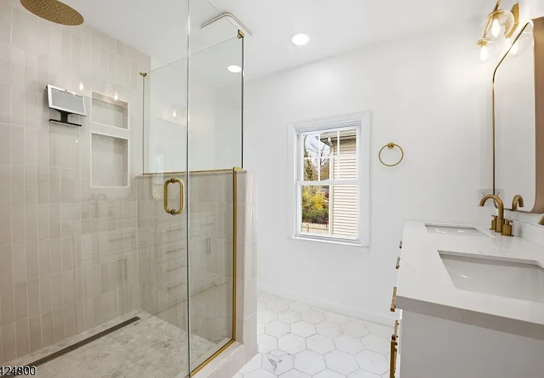 40 Edgewood Rd — Photo 20